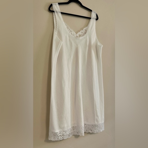 Vintage Sears White Slip | Size 40 Lace Trim 70s 80s Lingerie cottagecore Bridal - Picture 8 of 11